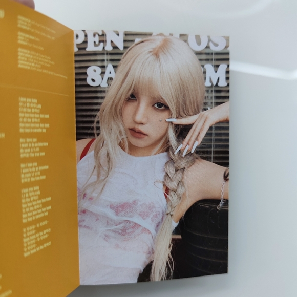 (G)I-DLE I SWAY Weverse Preorder Benefit Poster (set of 9) - Picture 8 of 8